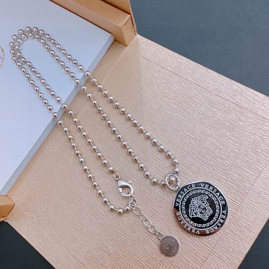 Versace necklace 11lyh89